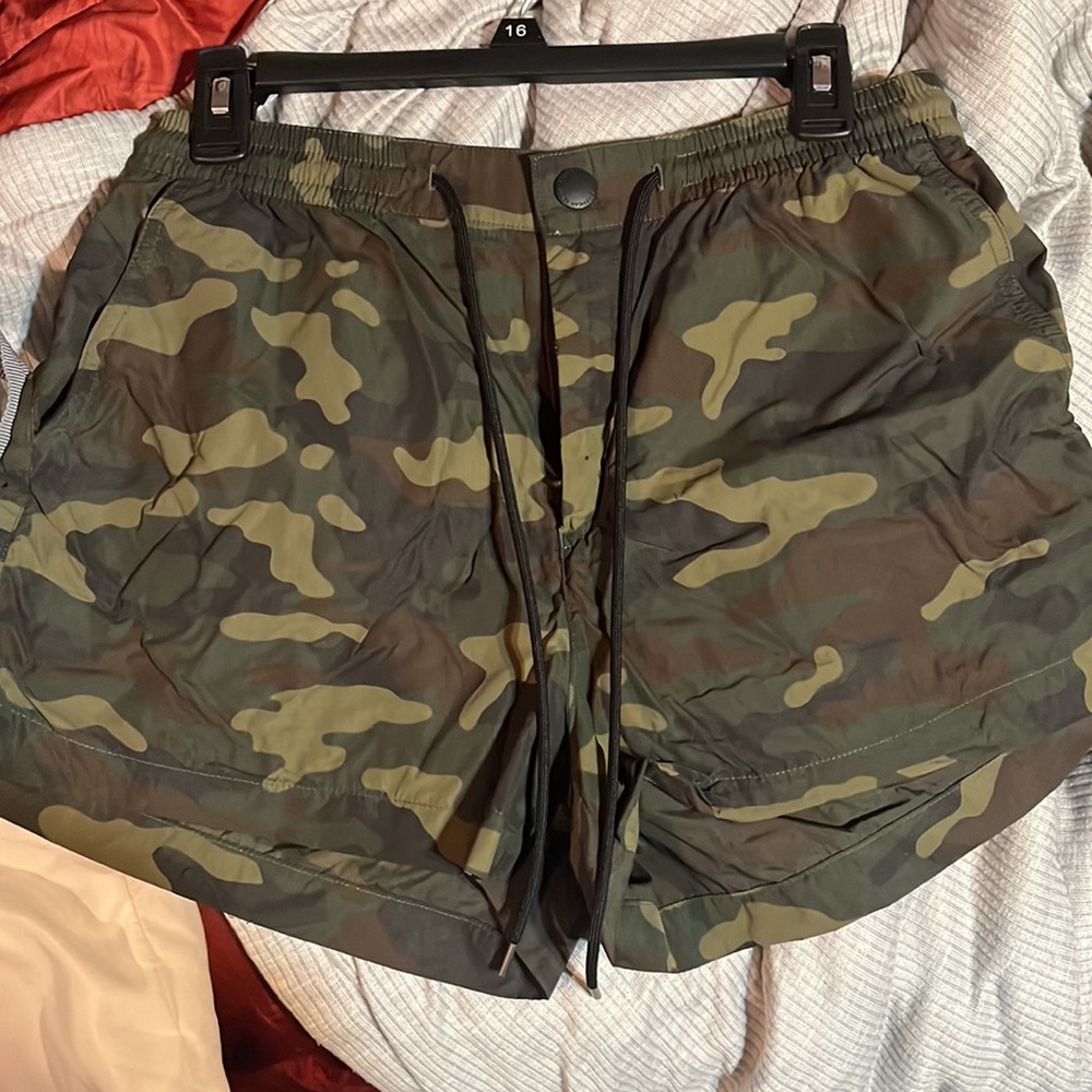 American Eagle Cameo Shorts (Bin1)